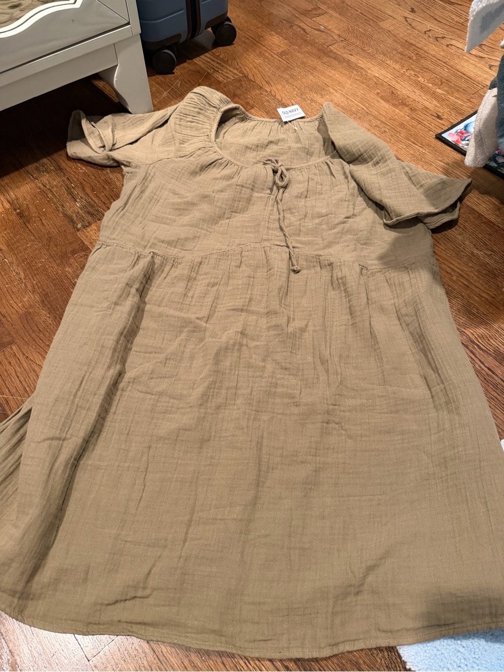 Dress - Picture 2 of 4
